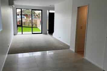 32 Tobruk Road, Panmure