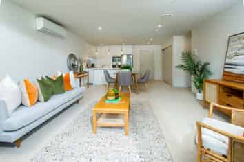 9505/ Greenwich Way, Unsworth Heights