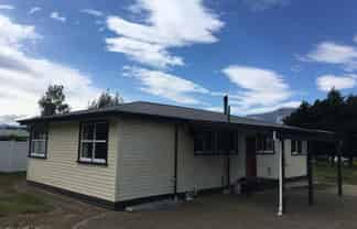 426 Domain Road, 