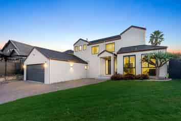 14 San Martin Place, Goodwood Heights