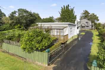 1/151 Great South Road, Drury