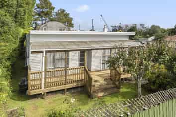 1/151 Great South Road, Drury