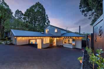 14 Tainui Road, Titirangi