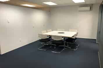 Tidy fringe CBD office