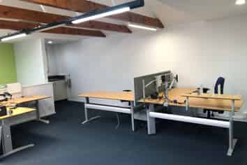 Tidy fringe CBD office