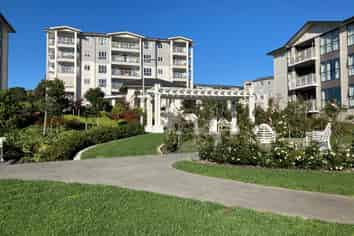 9602/ Greenwich Way, Unsworth Heights