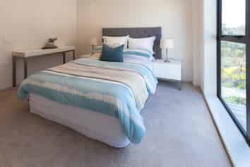 7304/ Greenwich Way, Unsworth Heights