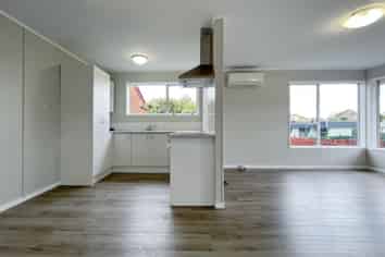 2/82 Moore Street, Hillcrest