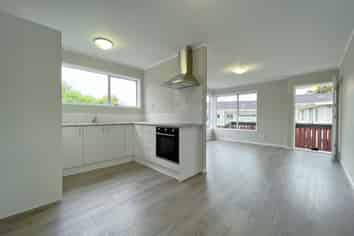 2/82 Moore Street, Hillcrest