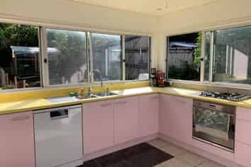 8 Wiriana Place, Stanmore Bay