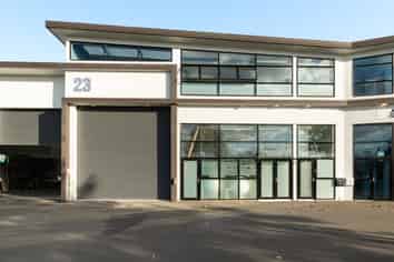 High spec warehouse and office - Prime location 
