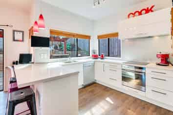 1/65 Nigel Road, Browns Bay