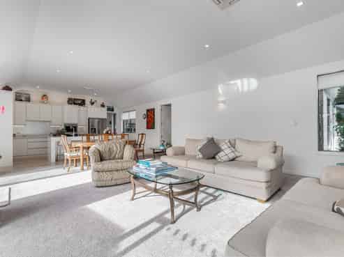 11 Sandpiper Avenue, Point Wells