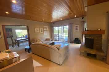 28B Charles Fox Place, Saint Johns