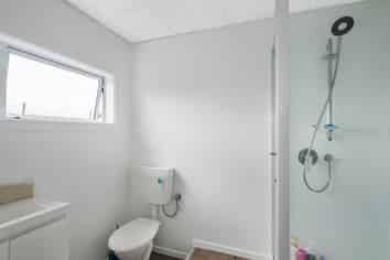 8/4 Ross Street, Kilbirnie