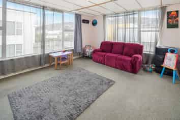 8/4 Ross Street, Kilbirnie