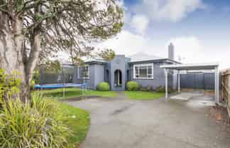 8 Ngaio Street, West End