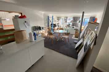 Immaculate & Road frontage