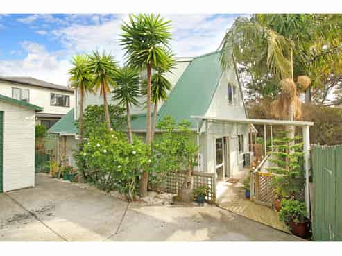 6A Mclean Avenue, Papatoetoe