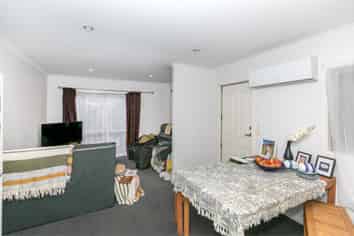 8/15 Korimako Street, Frankton