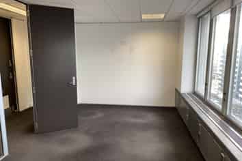 Full floor on Victoria Street