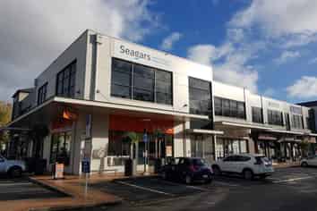 Corner office in Botany Junction