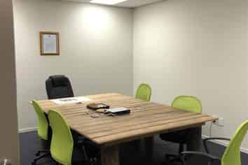 Showroom/Retail + Warehouse on Great South Road