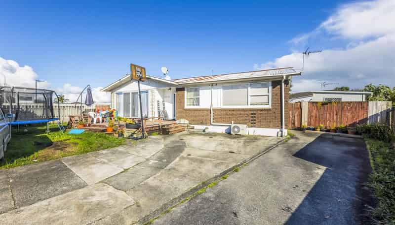 104 Rowandale Avenue, Manurewa