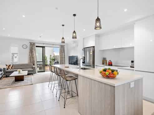 94 Squadron Drive, Hobsonville