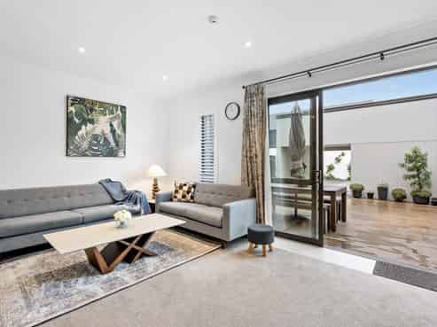 94 Squadron Drive, Hobsonville