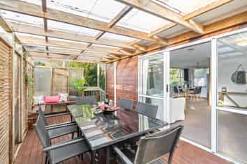 1/1 Cushla Place, Massey