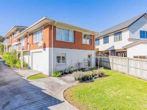 2/59 Rogan Street, Mount Roskill
