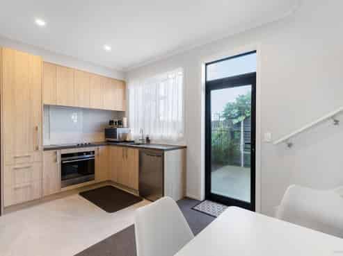 2 Uku Lane, Hobsonville