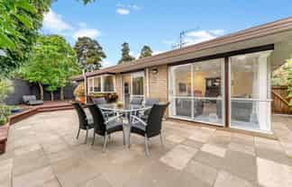 2/24 Steeple Rise, Pakuranga