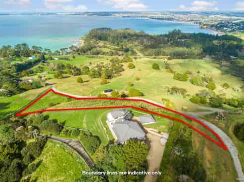 997 Hibiscus Coast Highway, Hatfields Beach