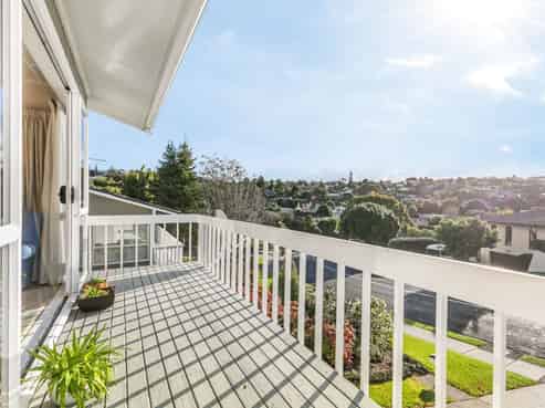 50 Mayfair Cres, Mairangi Bay