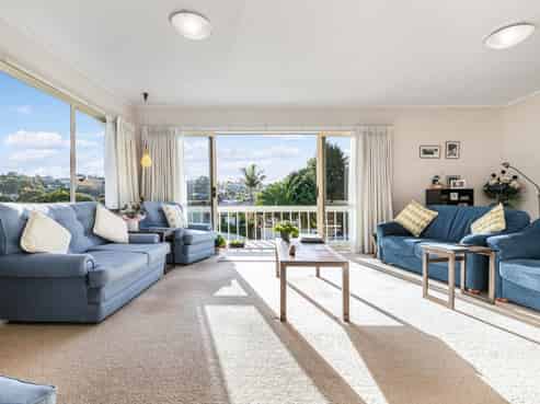 50 Mayfair Cres, Mairangi Bay