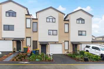 9/172 McLeod Road, Te Atatu South