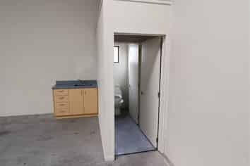 Stand-alone Industrial Workshop Unit