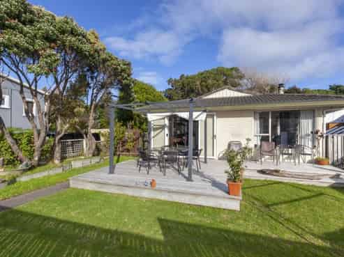 22 Ocean Road, Paraparaumu Beach