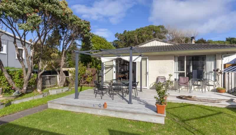 22 Ocean Road, Paraparaumu Beach
