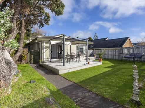22 Ocean Road, Paraparaumu Beach