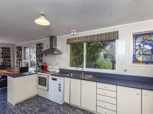 22 Ocean Road, Paraparaumu Beach