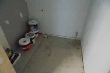 Central main street retail for lease