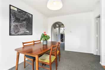 42 Storey Avenue, Forest Lake