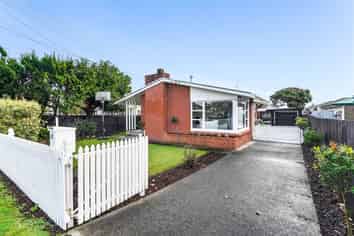 42 Storey Avenue, Forest Lake