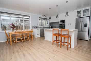 74 Raleigh Street, Leamington