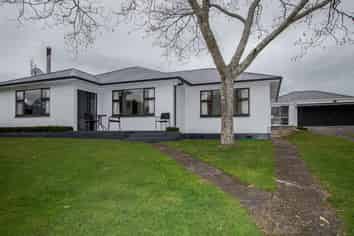 74 Raleigh Street, Leamington