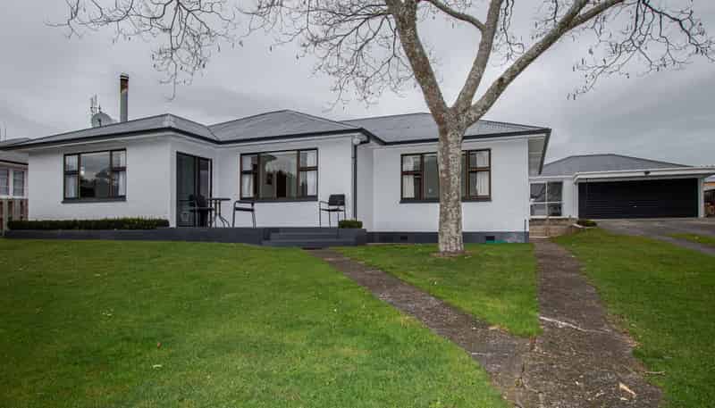 74 Raleigh Street, Leamington