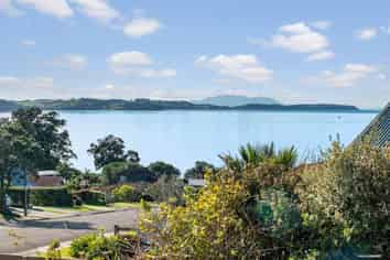 8A Mariners Grove, Algies Bay